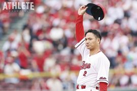 最後まで見せ続けた経験。不屈の闘志で駆け抜けた、カープ・田中広輔の12年