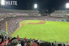 プロ野球が生み出す熱狂とは？カープOBが「マツダスタジアム観戦」についてアツく語る【カープOB・木村昇吾のコラム】